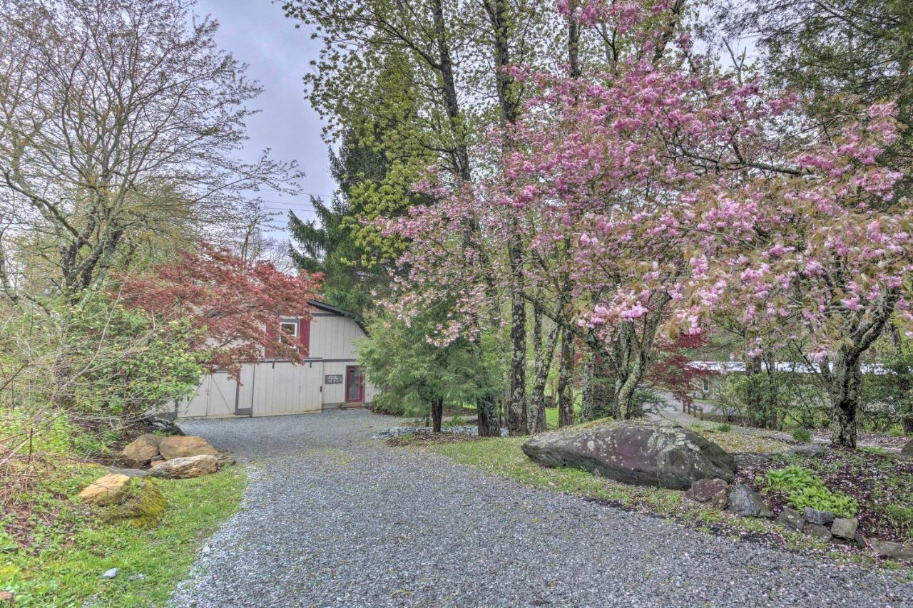 Modern Farmhouse Duplex By Stream, 4 Mi To Boone! Блоуинг-Рок Экстерьер фото